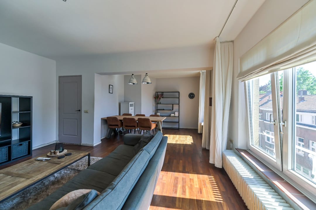Photo 2 of Nassaustraat 27