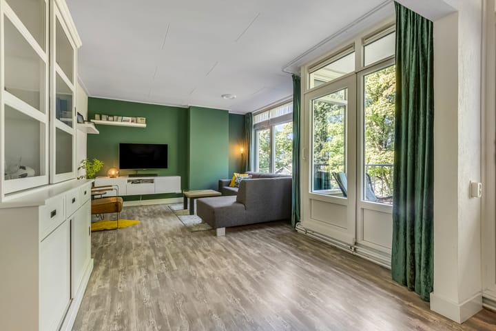 Photo 8 of Anna van Burenlaan 208