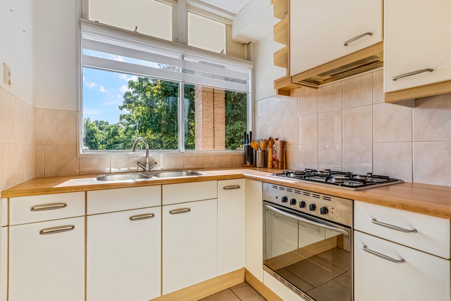 Foto 10 van Anna van Burenlaan 208