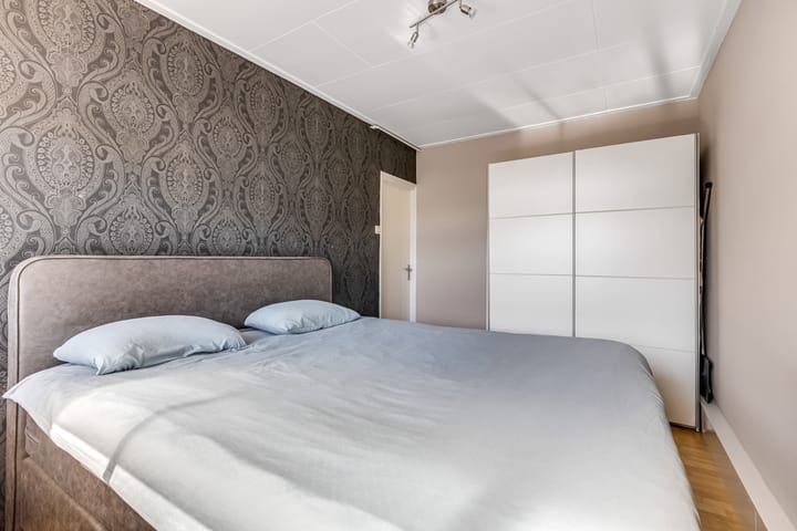 Photo 15 of Anna van Burenlaan 208