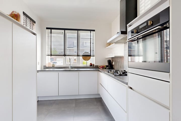 Photo 3 of Zomervlinder 12