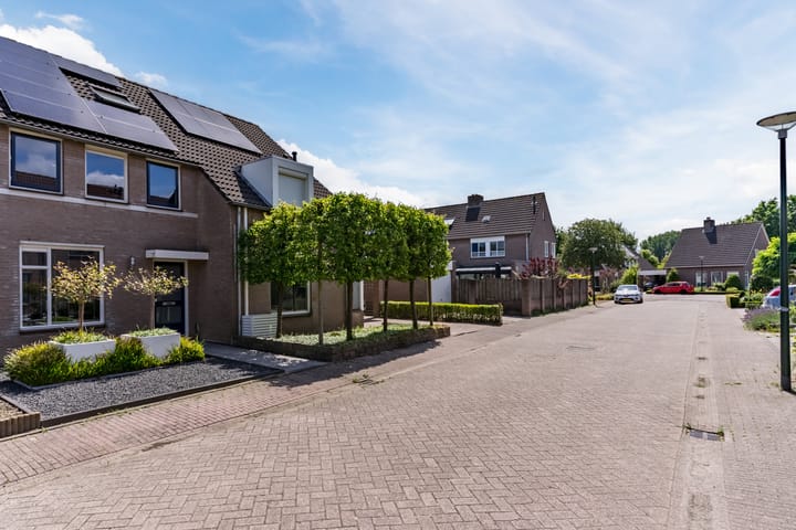 Foto 48 van Iepenstraat 4