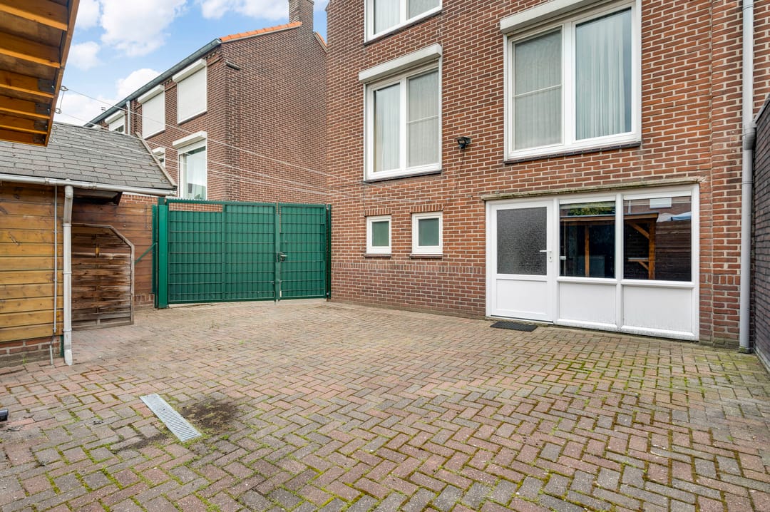 Photo 26 of Ariënsstraat 11