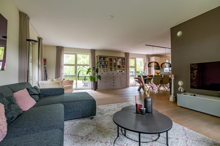 Foto 10 van Woldjerspoorweg 47