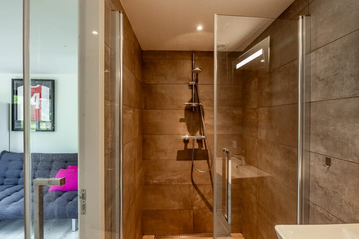 Foto 21 van Woldjerspoorweg 47