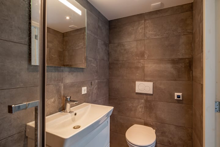 Foto 22 van Woldjerspoorweg 47