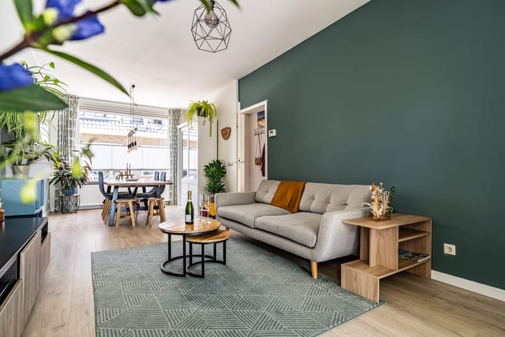 Photo 2 of Heemskerkstraat 74