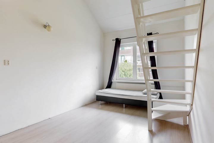 Photo 24 of Boogschutter 104