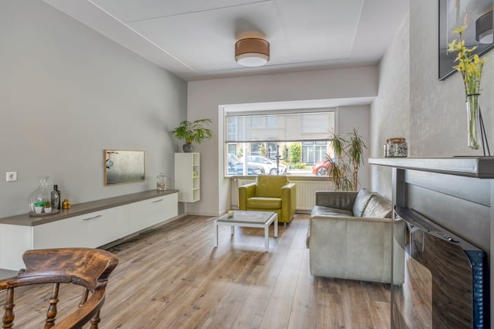 Foto 12 van Anjelierstraat 44