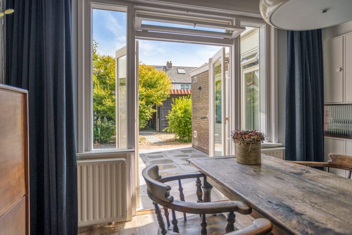 Foto 16 van Anjelierstraat 44