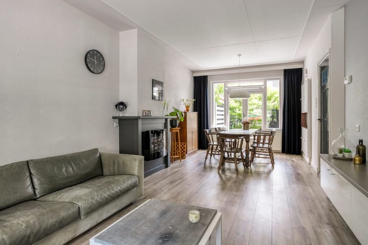 Foto 14 van Anjelierstraat 44