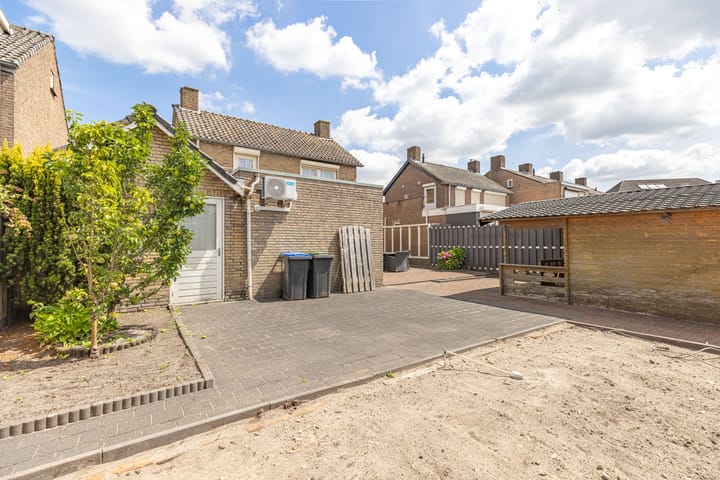 Foto 35 van Julianastraat 9