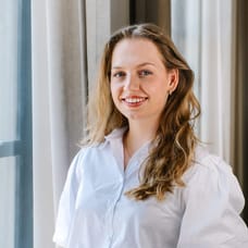 Danila Hofstra - Commercieel Medewerker