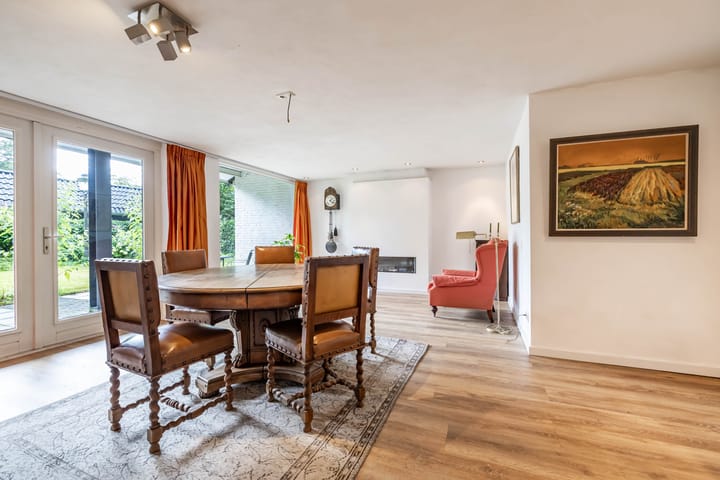 Foto 24 van Parallelweg 63