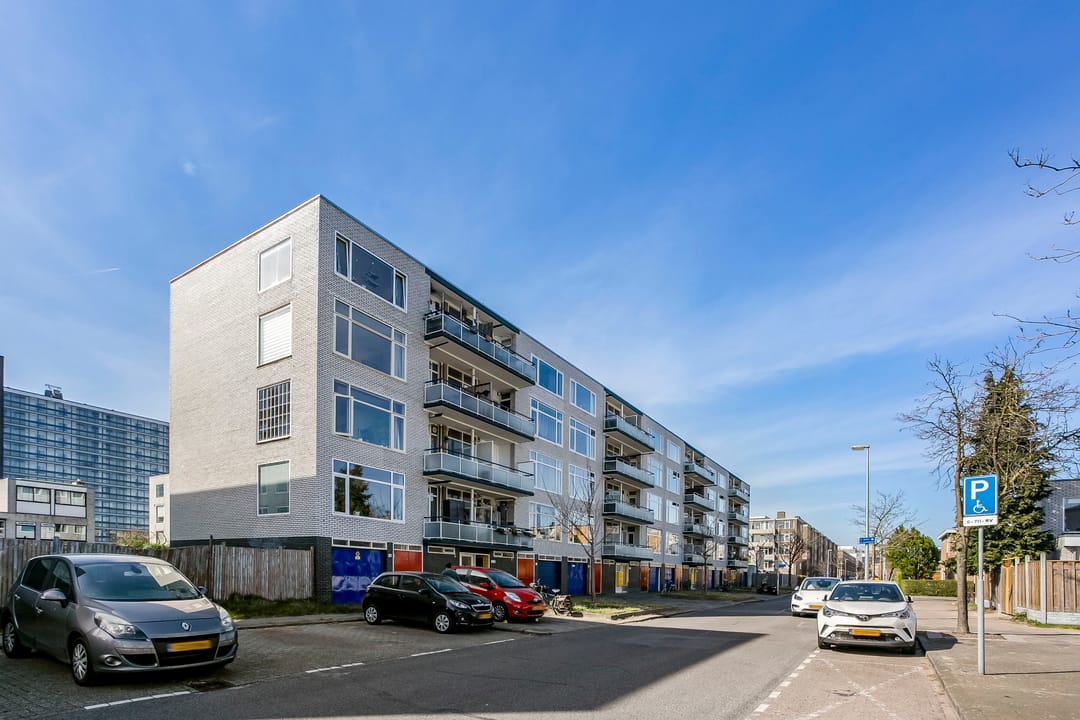 Photo 22 of Van Eysingalaan 24