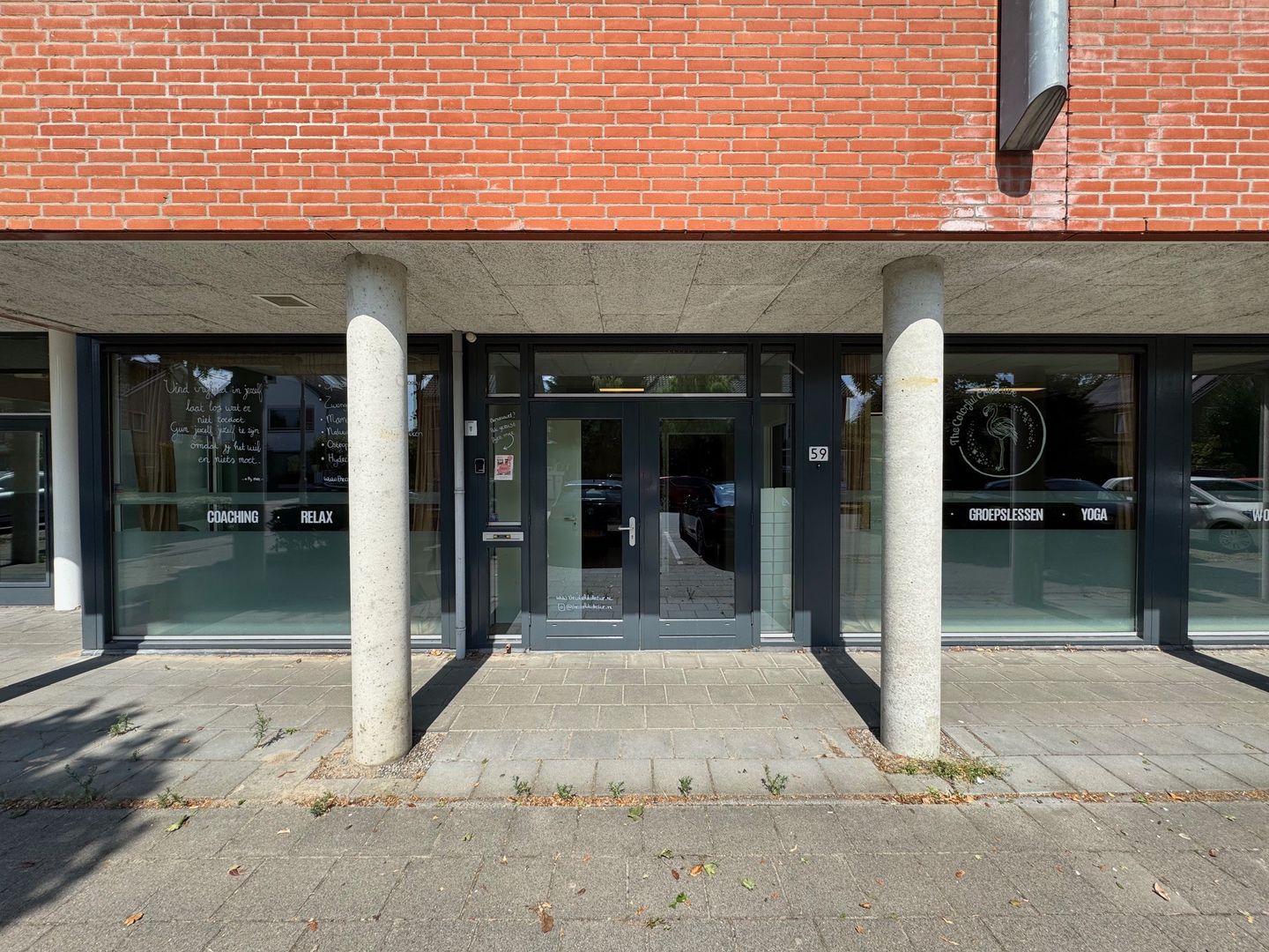View photo 2 of Mathenessestraat 59