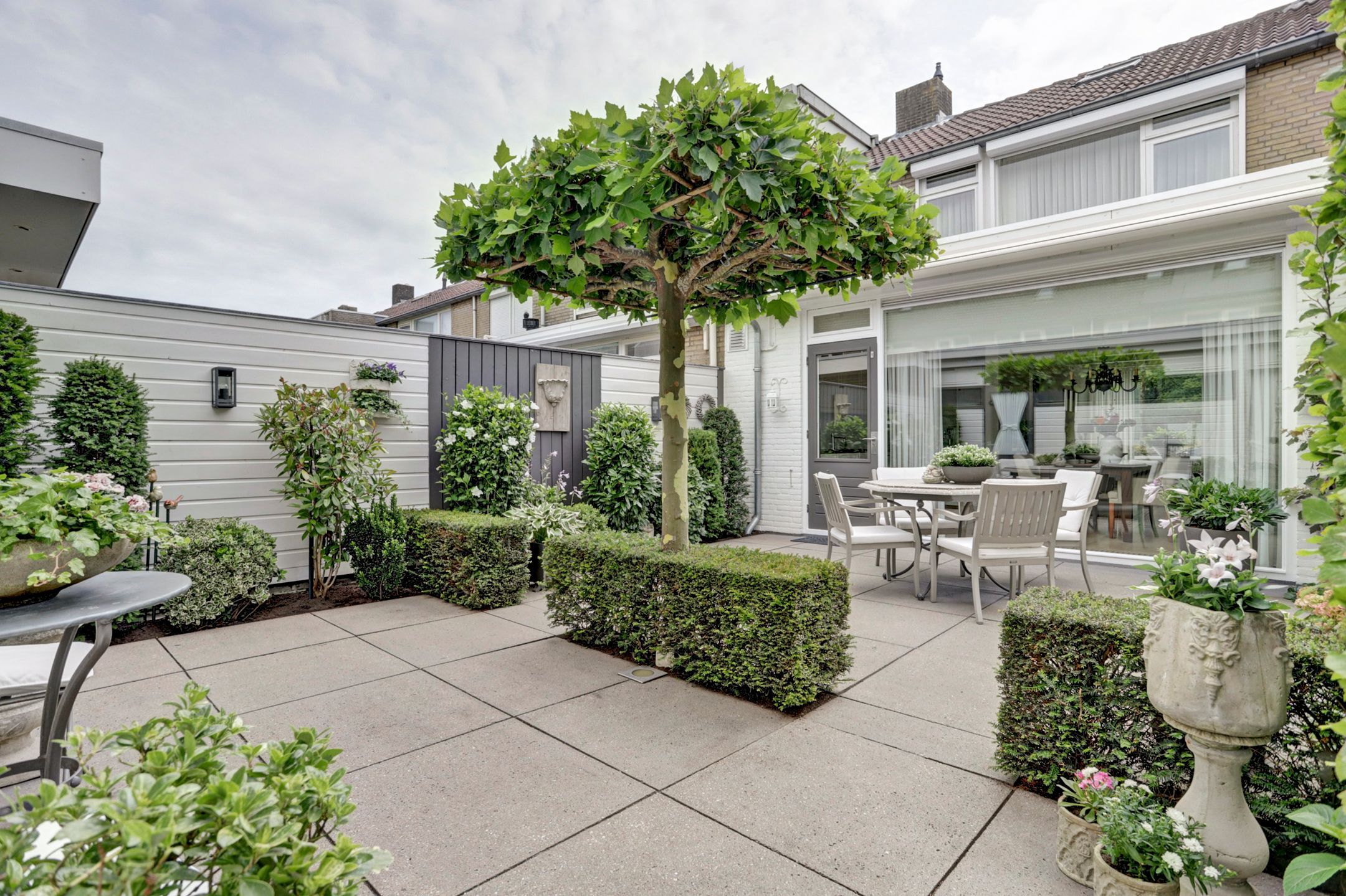 Photo 6 of Van Lennepstraat 22