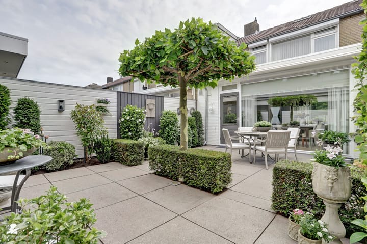 Photo 6 of Van Lennepstraat 22