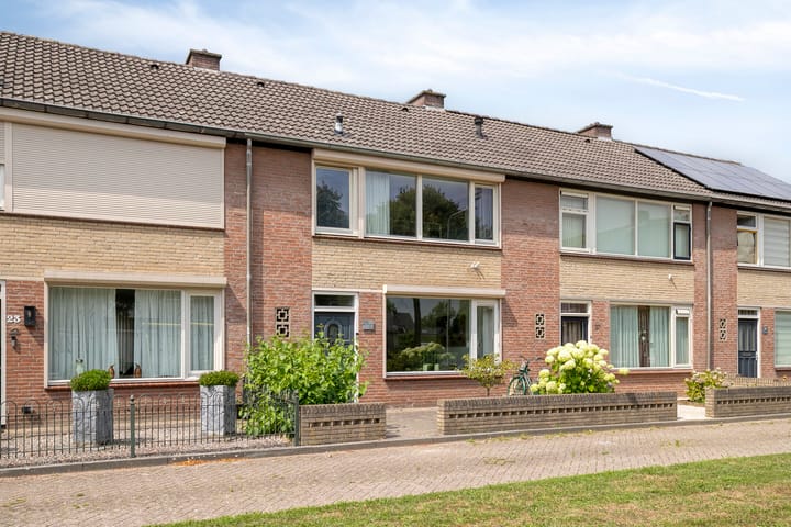 Foto 28 van Joeri Gagarinstraat 25