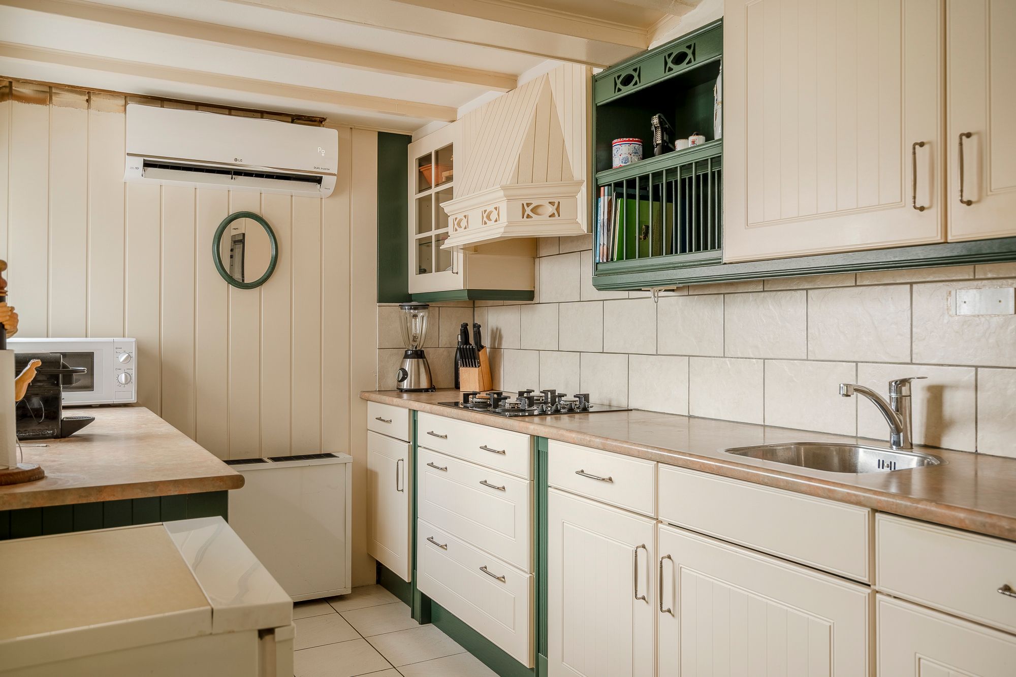 Photo 9 of Noortheystraat 6