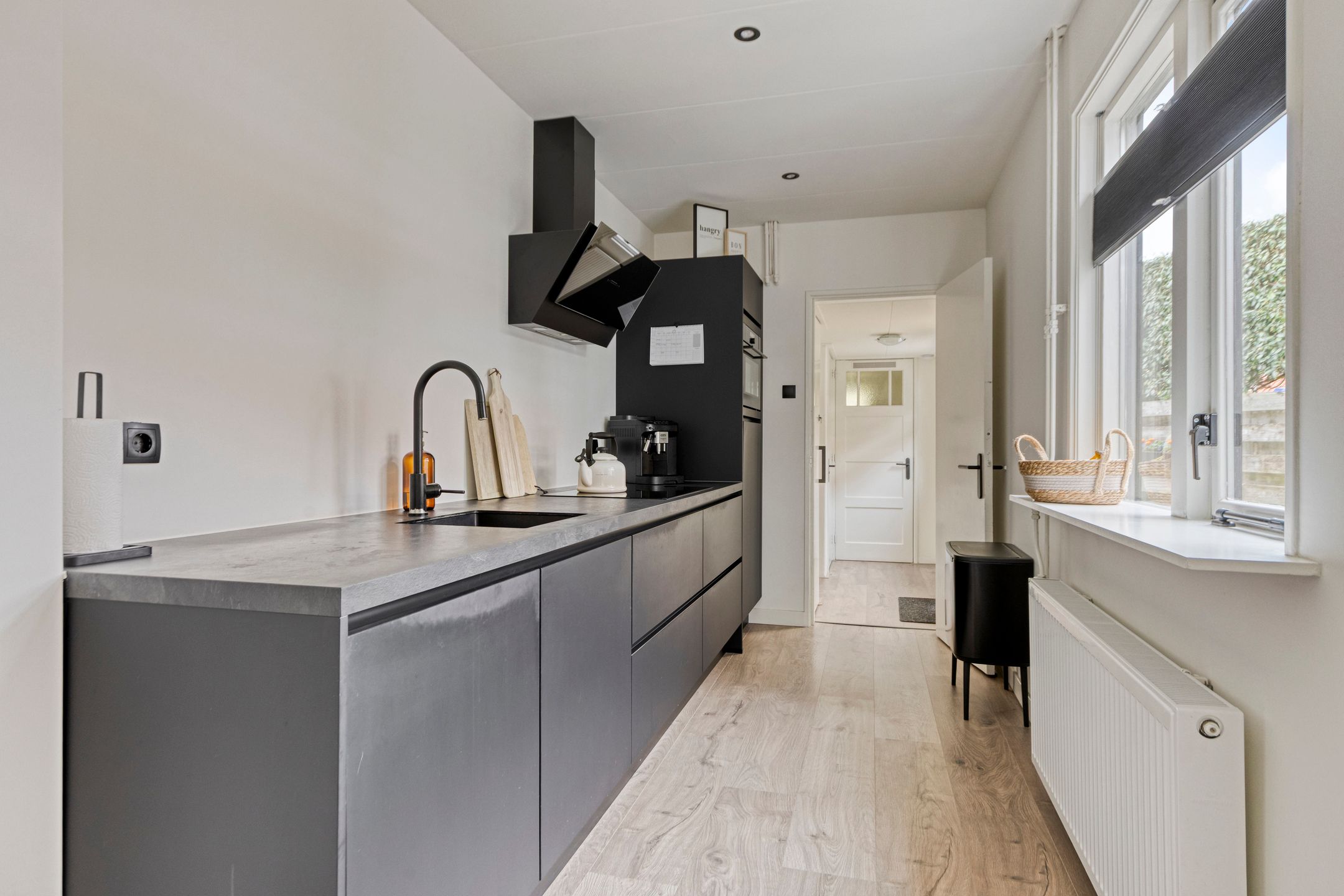 Photo 12 of Wassenberghstraat 29