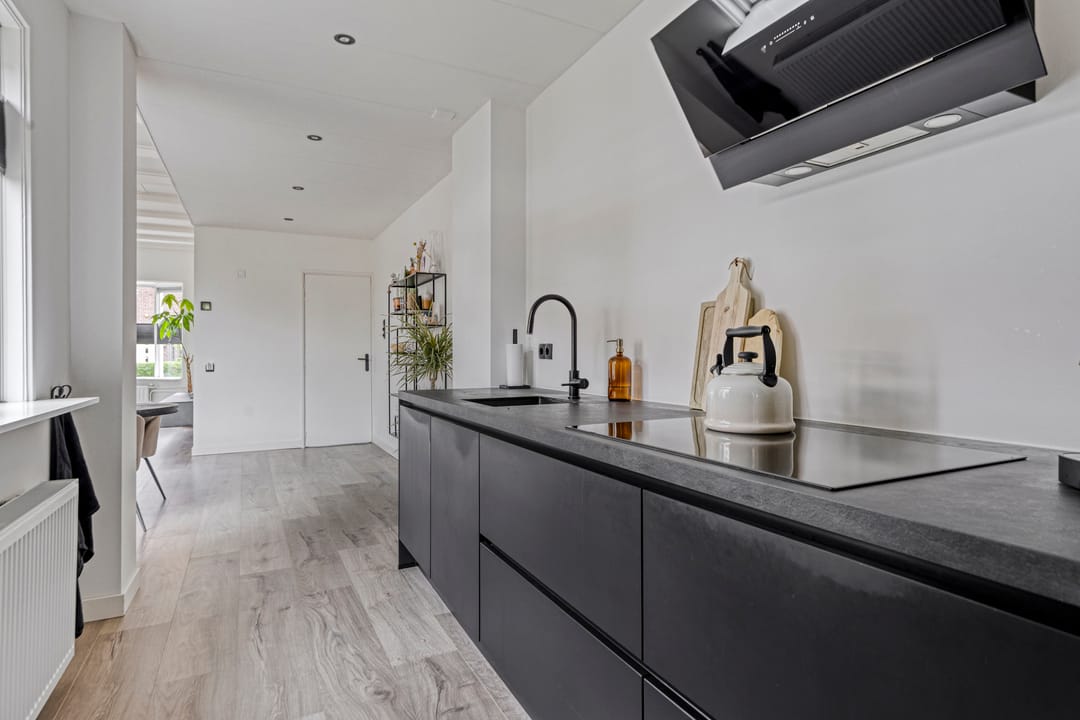 Photo 13 of Wassenberghstraat 29