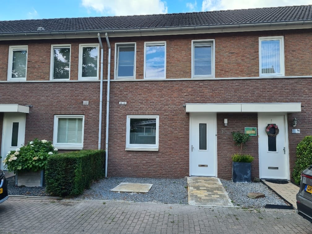 Photo 1 of Teeuwenweg 1-B