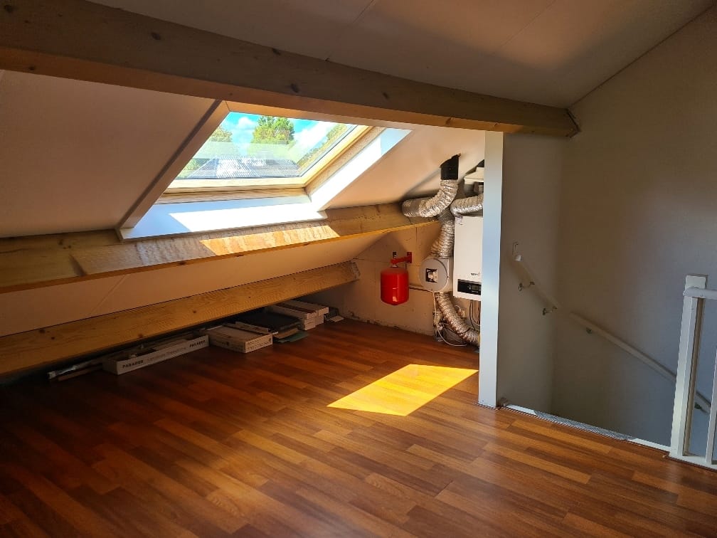 Photo 12 of Teeuwenweg 1-B