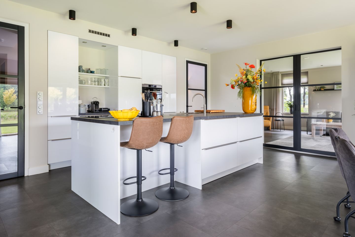 Foto 5 van Oranjekanaal Z.Z. 7-A