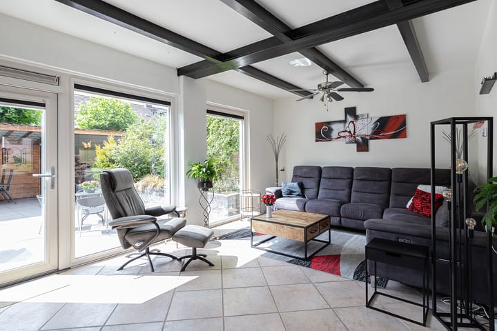 Foto 2 van Domela Nieuwenhuisstraat 22