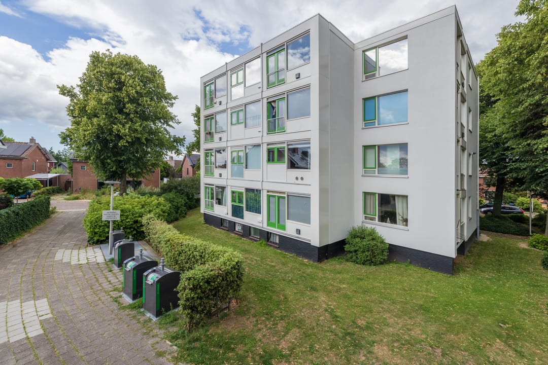 Foto 1 van Maerten Trompstraat 23