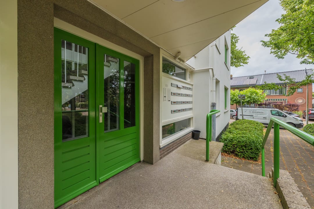 Foto 7 van Maerten Trompstraat 23