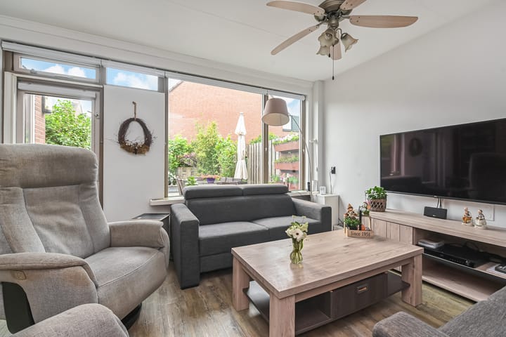 Foto 2 van Zonnedauw 112