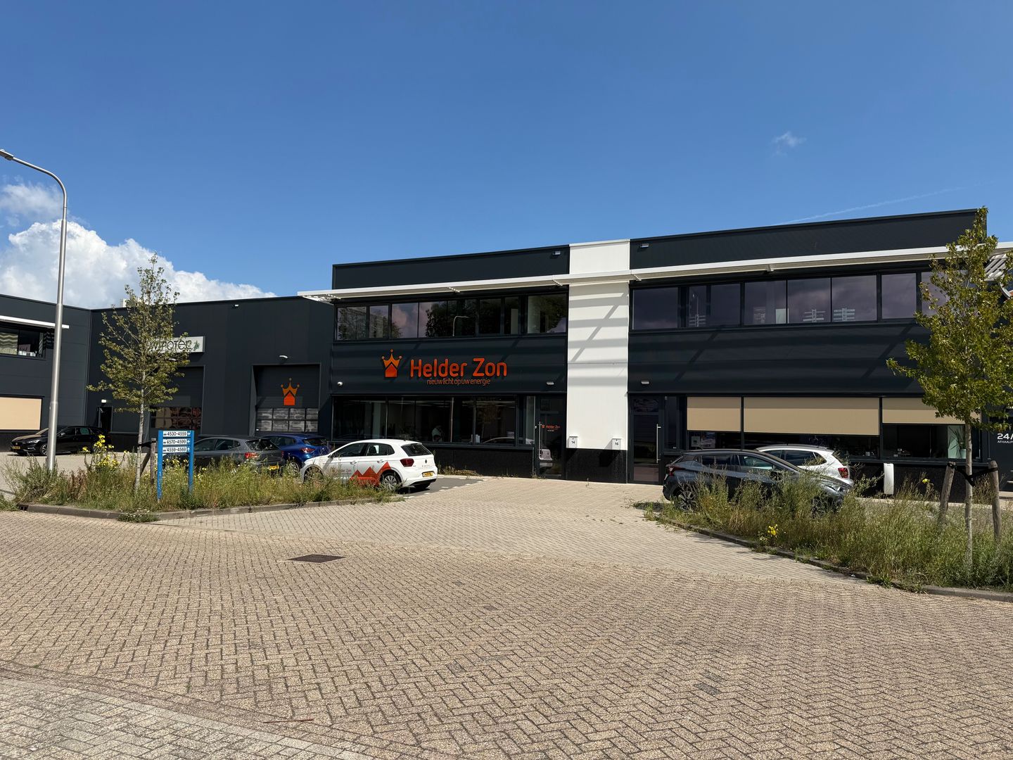 Bekijk foto 1 van Wegastraat 14