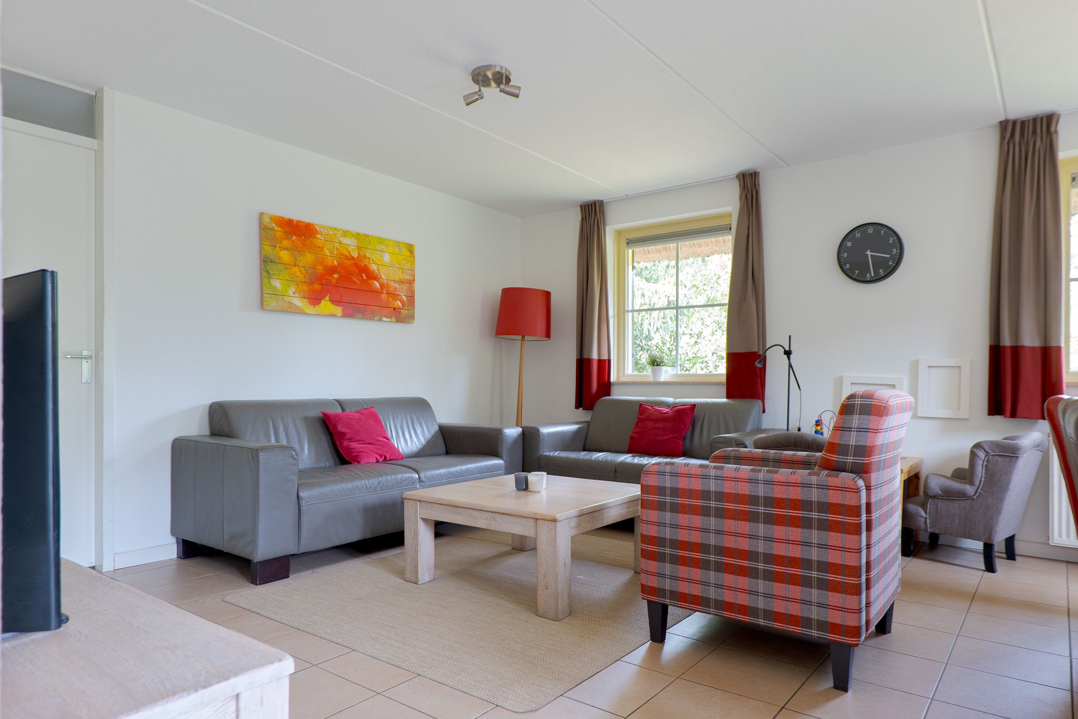 3-bedroom freehold villa in Ees — photo 3 of 5