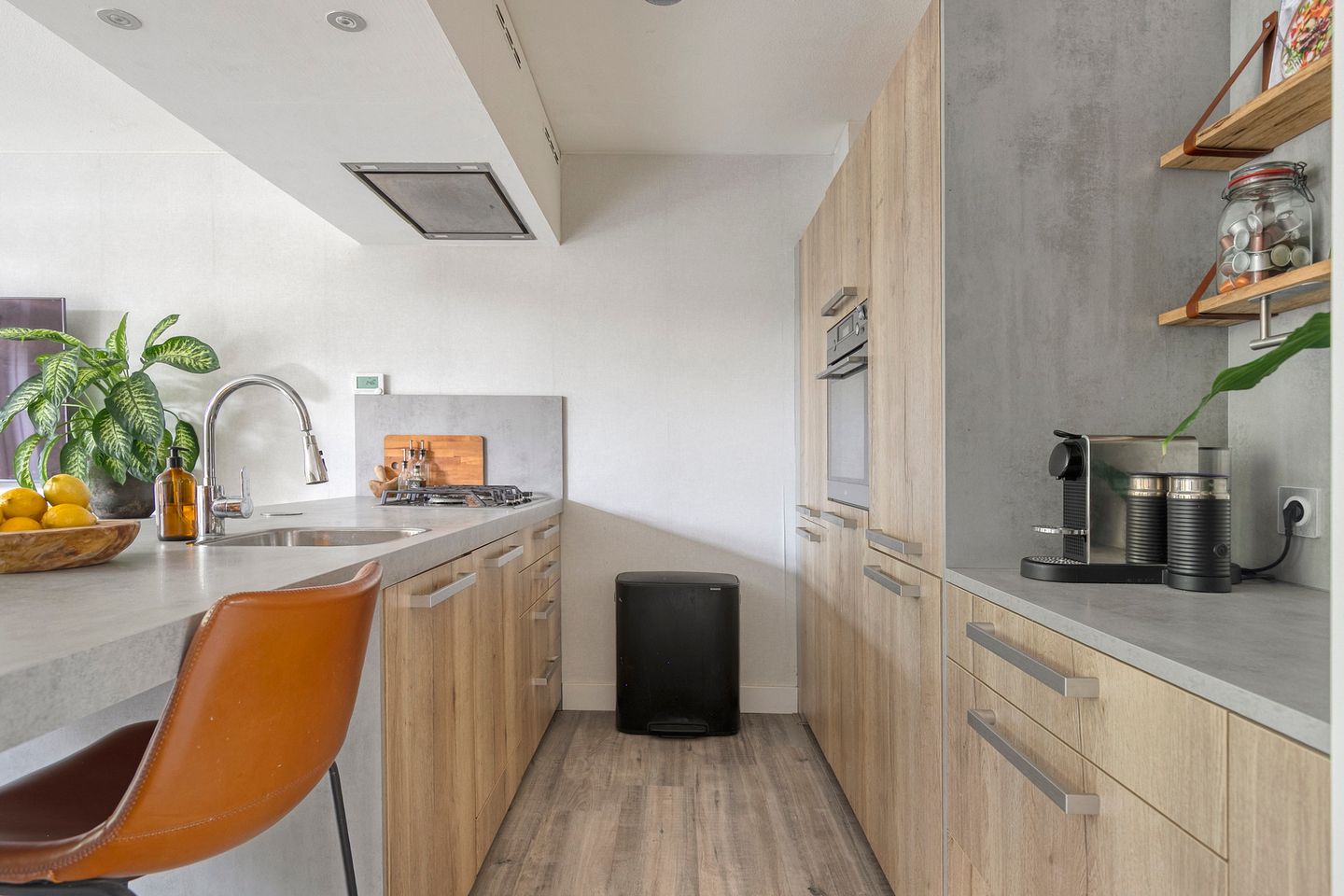 Foto 5 van Weg van de Vrede 8