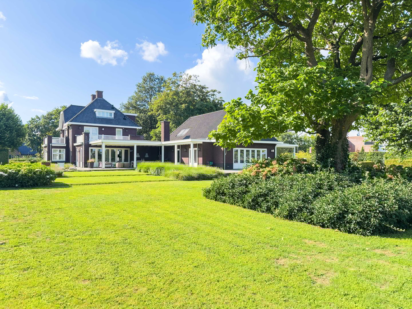 Photo 80 of Bredaseweg 24