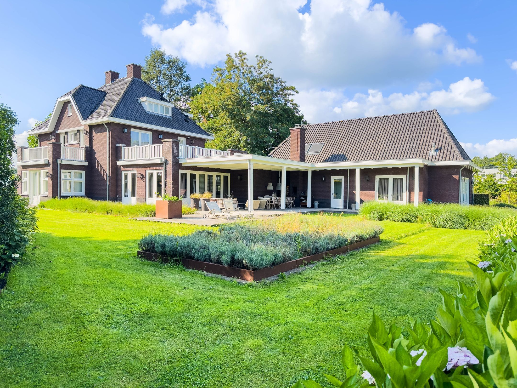 Photo 81 of Bredaseweg 24