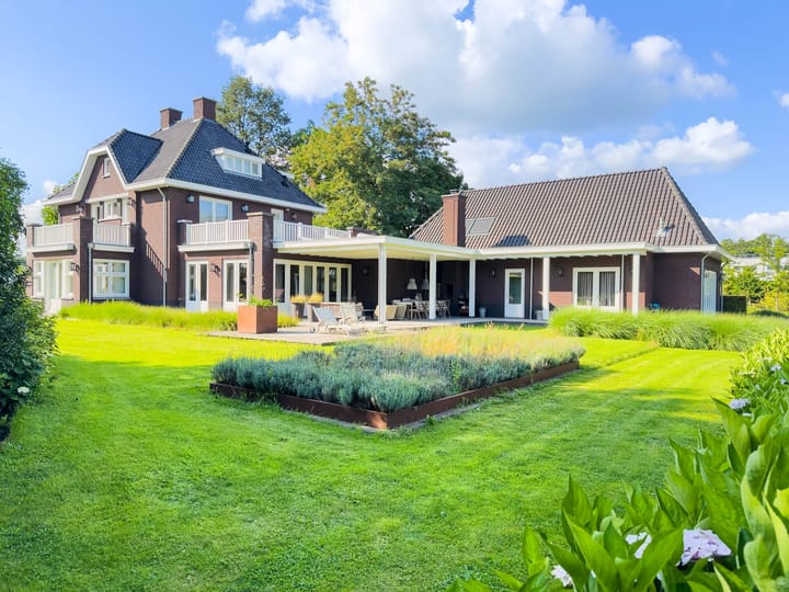 Foto 81 van Bredaseweg 24