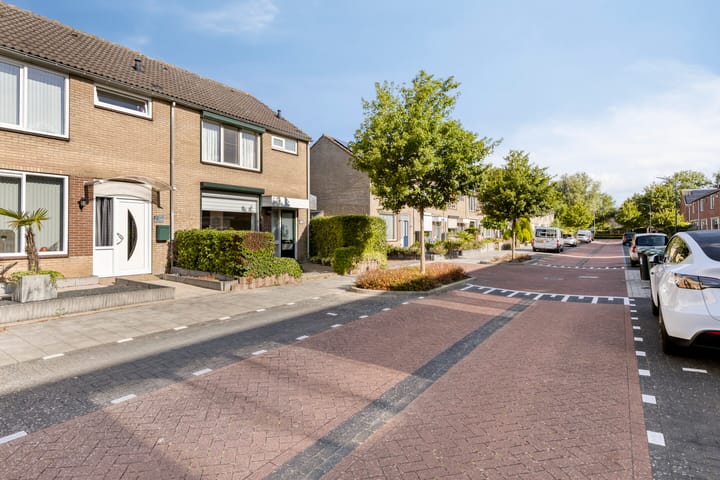 Foto 2 van Volkerakstraat 22