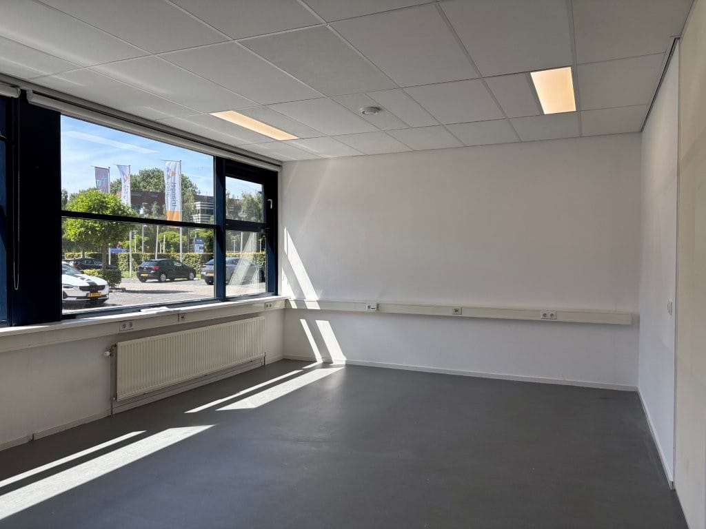 View photo 5 of Robijnstraat 14