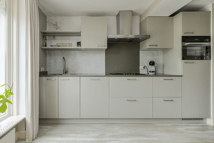 Photo 2 of Frisostraat 47