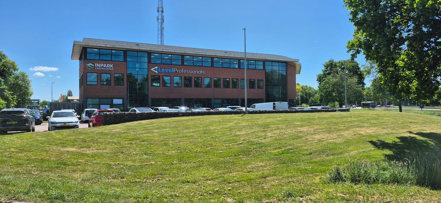 View photo 1 of Zendmastweg 19
