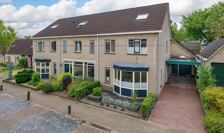 Foto 1 van Juffrouw Oosterweg 4