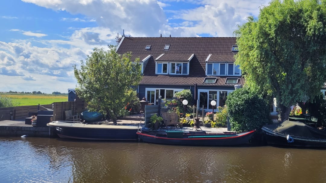 Photo 37 of Hage Weer 26-E