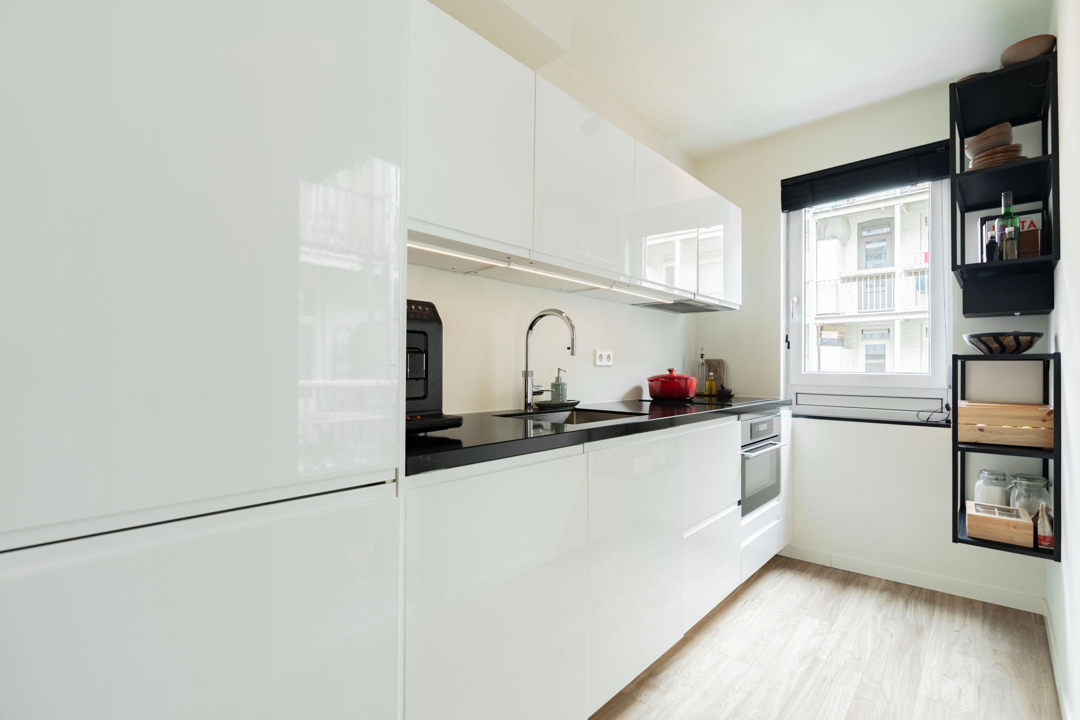 Foto 12 van Joan Melchior Kemperstraat 80-1