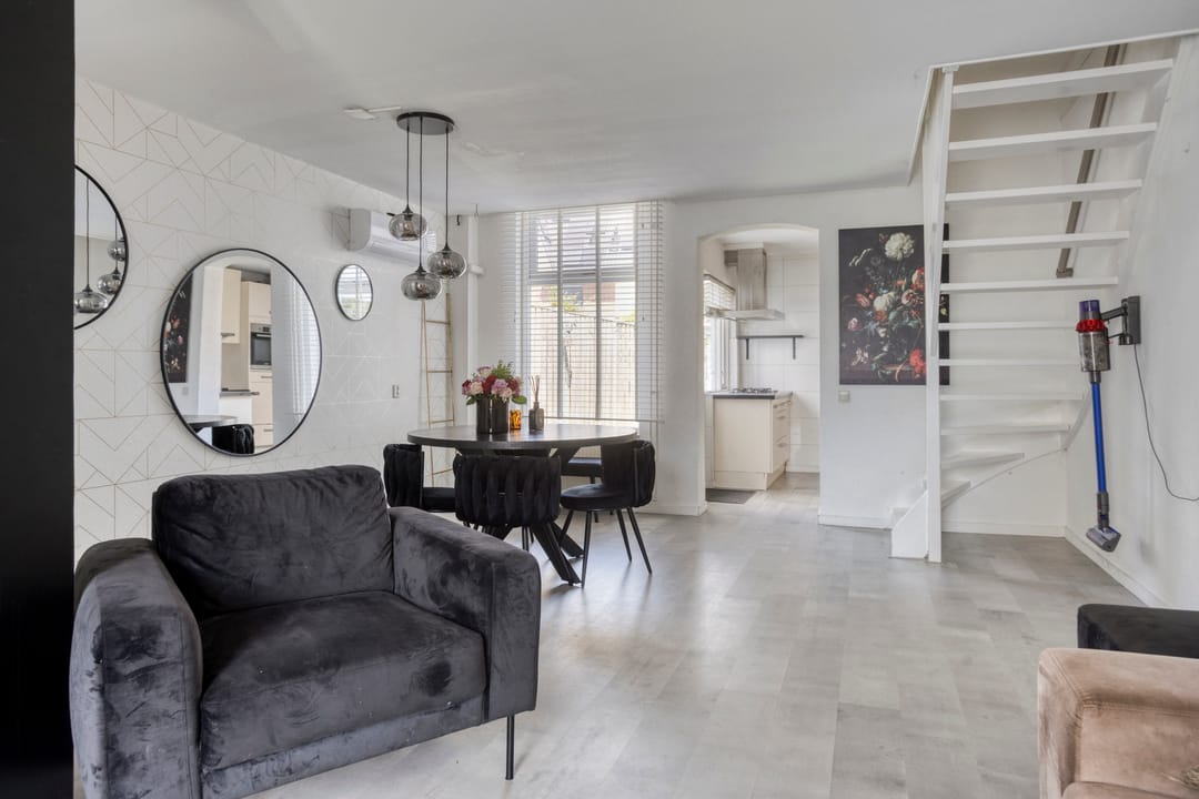 Photo 11 of Hemelrijksestraat 36