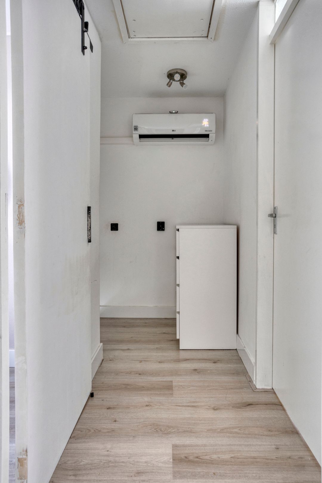 Photo 16 of Hemelrijksestraat 36