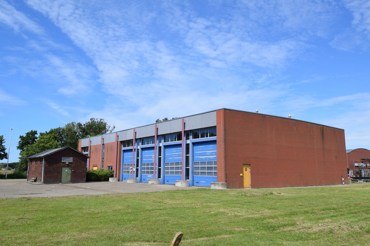 Bekijk foto 1 van Marinevliegkamp 381