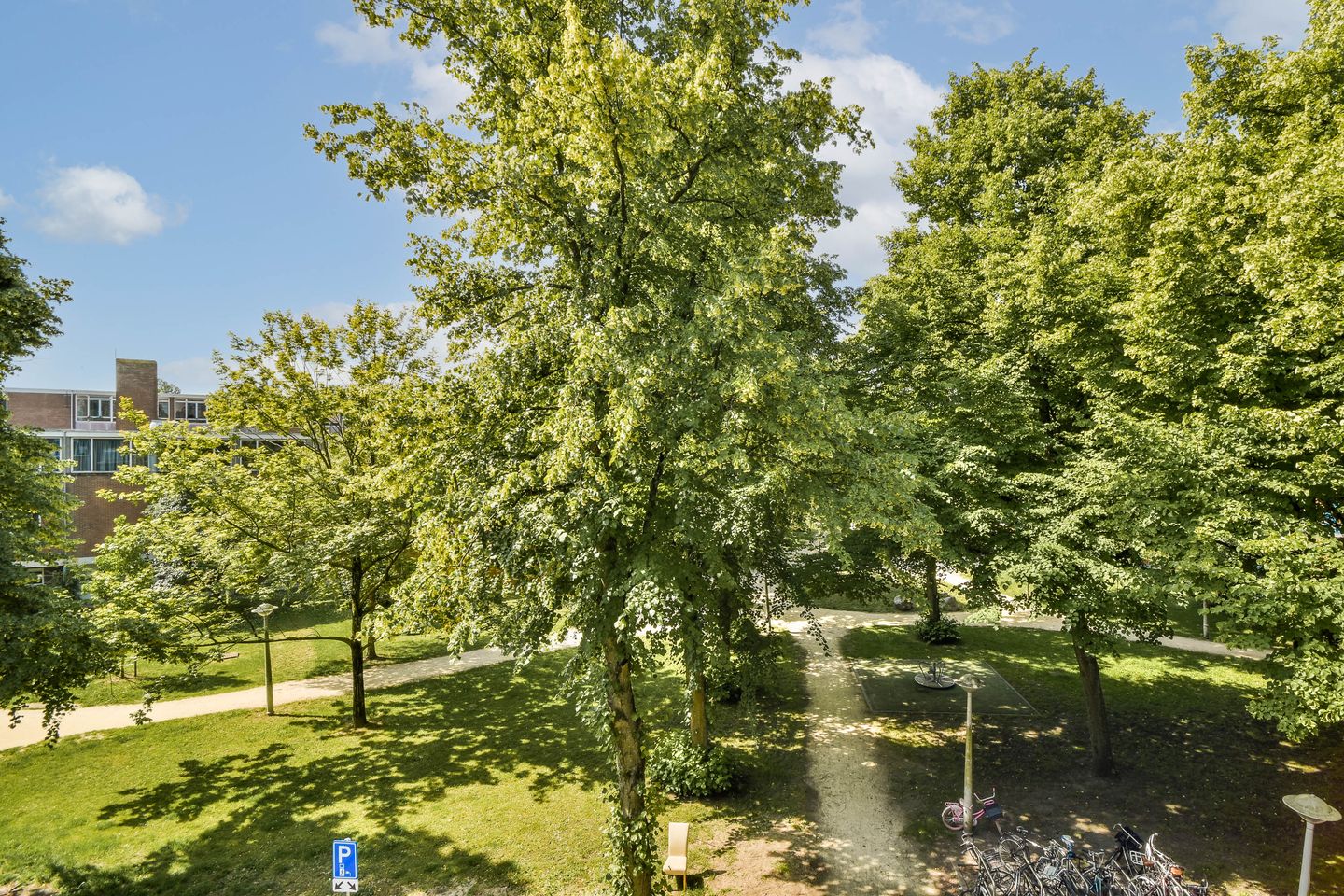 Foto 10 van Sara Burgerhartstraat 38-2